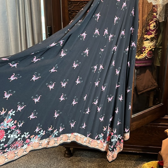 Gorgeous black floral pattern dress, by Sundance size 2 - Picture 4 of 9